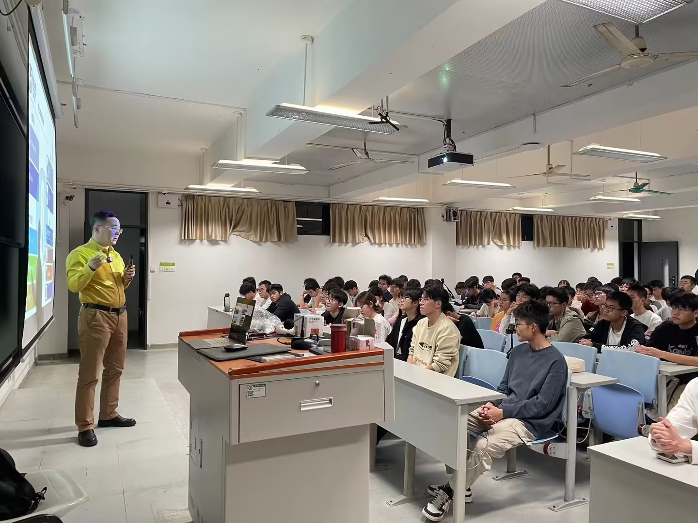 求职干货—BB贝博艾弗森科技CEO章慧谈“企业对工程师的素质要求”——2024.3.25